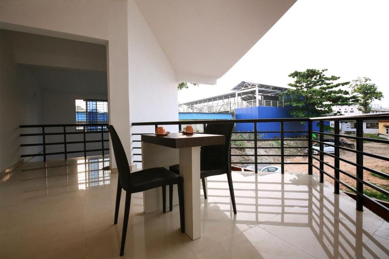 Railview Residency Hotell Alappuzha Eksteriør bilde